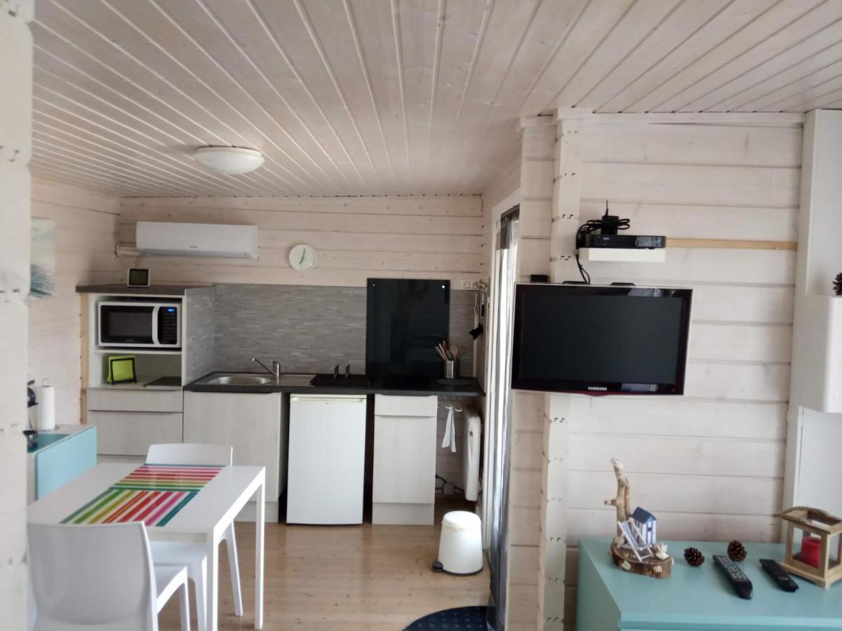 Agreable Petit Chalet Camarsac Esterno foto
